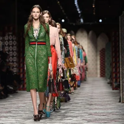 İtalyan Moda Tasarımının Zirvesi: Gucci Yeniden Canlandırması - Bir İkonun Doğuşu ve Lüks Dünyasının Değişimi