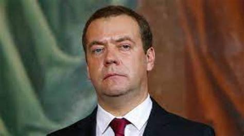 Rusya Devlet Başkanı Dmitri Medvedev'in 2008 yılında Güney Osetya Savaşı'nda aldığı kararların dünya siyasetine yansımaları ve sonuçları